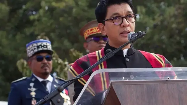 'Video thumbnail for Madagascar's President Andry Rajoelina reportedly flees country as military unit joins protesters'