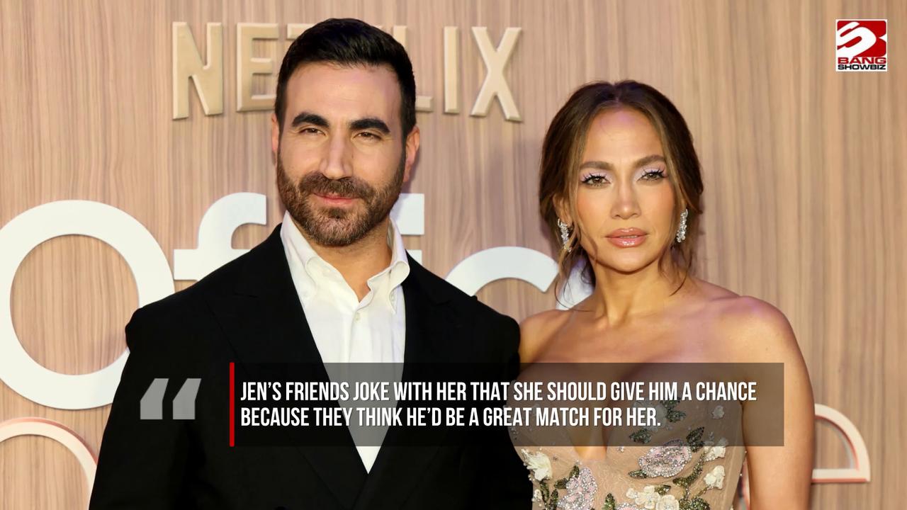 Video thumbnail for Jennifer Lopez and Brett Goldstein 'have chemistry'