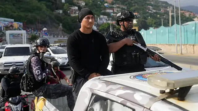 Video thumbnail for Fear and uncertainty sweep Venezuela after US operation targets President Maduro