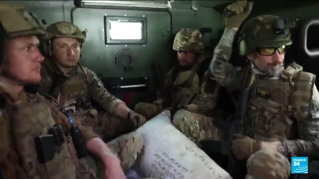 Video thumbnail for In open letter to Putin, Zelensky calls for meeting and ceasefire