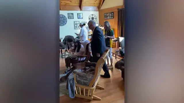 Video thumbnail for Son Reunites With Biological Mom After 60 years | Happily TV