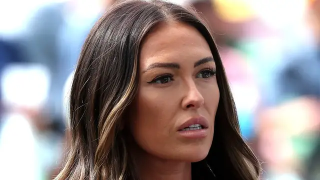 Video thumbnail for Paulina Gretzky's Most Inappropriate Outfits