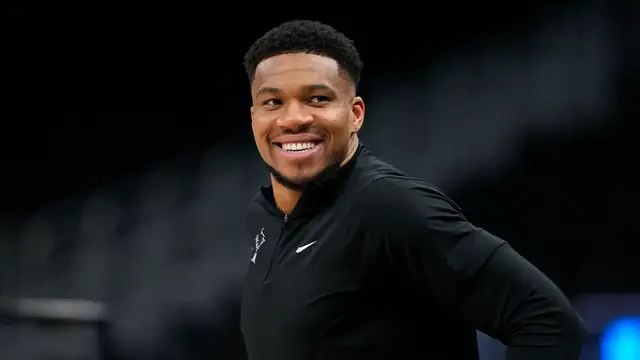 Video thumbnail for Giannis Traded to Miami Heat: Analyzing the Impact and Future