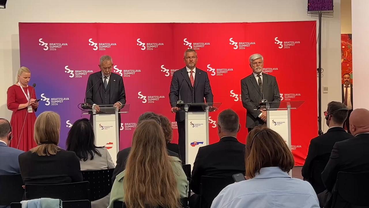 Video thumbnail for Slovakia: Slavkov Format Presidential Summit held in Slovakia's Bratislava.