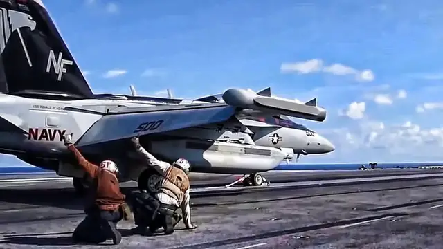 'Video thumbnail for Top Electronic Warfare Plane • EA-18G Growler'