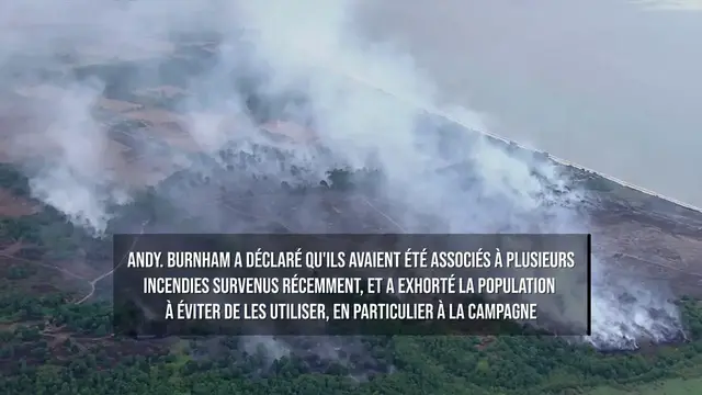 Video thumbnail for Le premier ministre britannique exhorte les commerces à ne plus vendre de barbecues jetables.