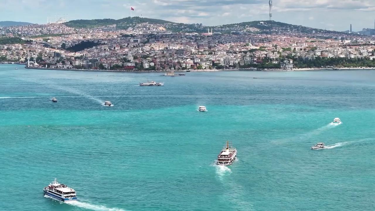 Video thumbnail for Türkiye: DRONE - Bosphorus turns turquoise as Istanbul marks 573rd anniversary of conquest.
