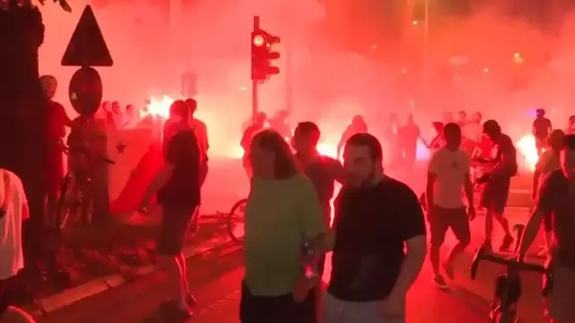 'Video thumbnail for Serbia: Clashes erupt for a second day at anti-government protests'