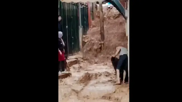 Video thumbnail for Flash floods fill the streets of a neighbourhood in central Morocco
