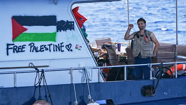 'Video thumbnail for Global Sumud Flotilla nears Gaza amid threats of Israeli interception'