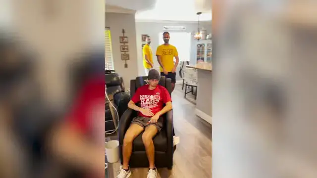 Video thumbnail for Cancer Patient Surprised As His Friends Shave Their Heads In Support Of Him | Happily TV