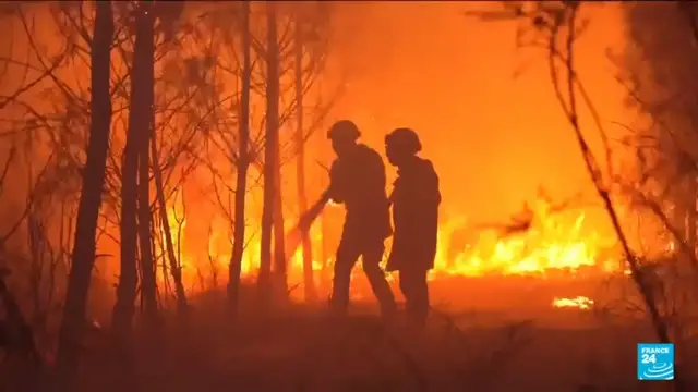 Video thumbnail for Volunteers battle blazes alongside French firefighters through the night