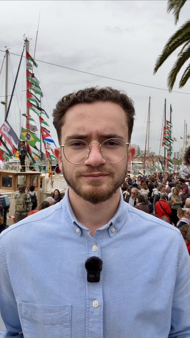 Video thumbnail for Global Sumud Flotilla sets sail from Barcelona for Gaza