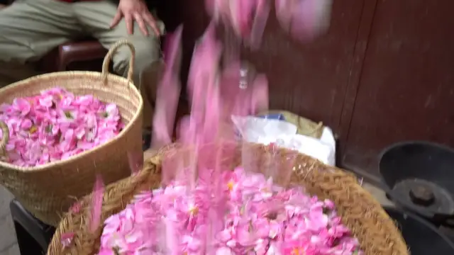 'Video thumbnail for CRAZY STREET FOOD IN FES - Camel Kebab BBQ in Morocco (You've NEVER Seen this Before!)'