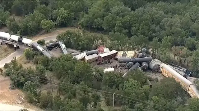 Video thumbnail for Train derailment in Texas prompts hazmat response
