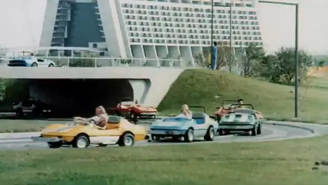 Video thumbnail for Must See Footage of 1971 Disney World