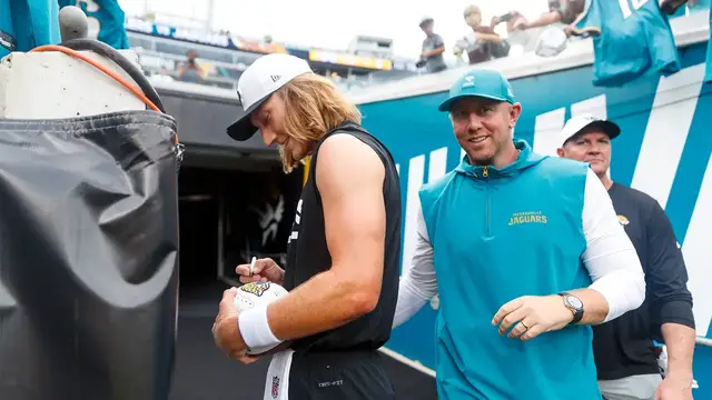 'Video thumbnail for Can the Jaguars Overtake the Texans This Season?'