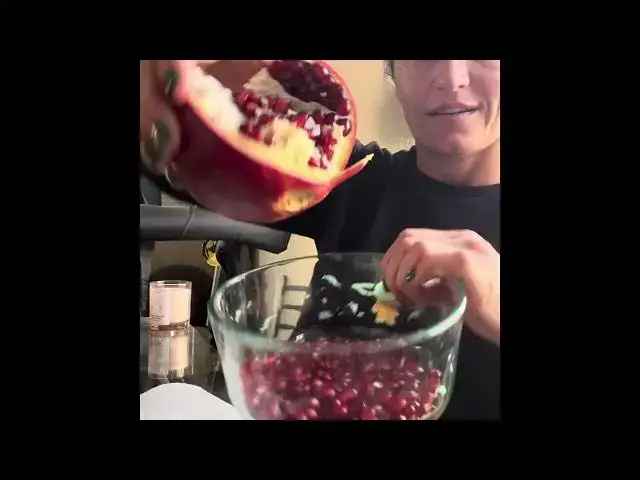 Video thumbnail for Pomegranate farmer #asmrsounds #bestshorts #asmrvideo #pomegranate #tipsandtricks