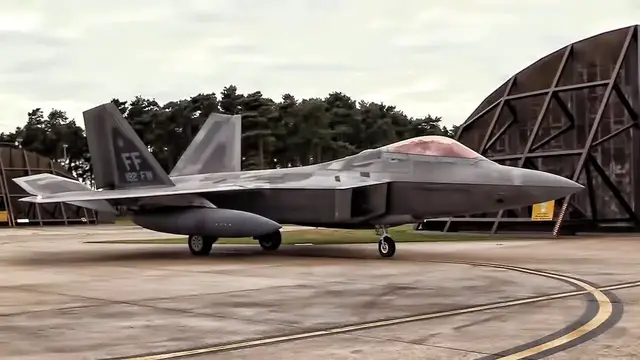 Video thumbnail for F-22 Raptors Arrive In The United Kingdom