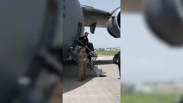 Video thumbnail for Venezuela: US military transport arrives in Venezuela with specialized disaster relief teams.