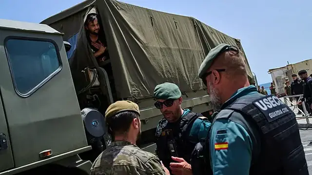 Video thumbnail for Ceuta migrant crisis deepens as leader calls for detention centre
