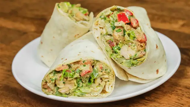 Video thumbnail for Crunchy Southwestern Chicken Wrap Recipe