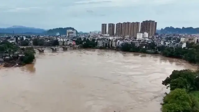 Video thumbnail for Rain and flooding from Typhoon Narra hits China and Vietnam