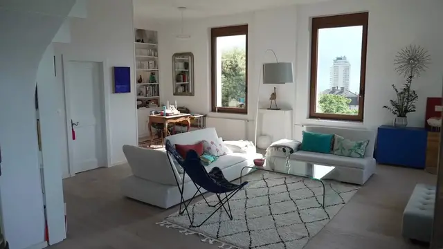 'Video thumbnail for Achieving Minimalist Home Design'