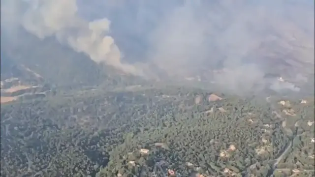 Video thumbnail for Spain: Nearly 50,000 evacuated as wildfires rage in Spain's Catalonia (2).