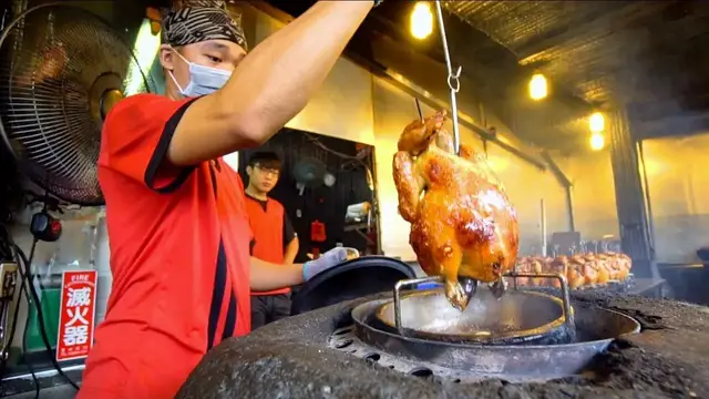 'Video thumbnail for Most HECTIC Street Food in Taiwan : Yilan Night Market | ROAST CHICKEN + Best Taiwanese Street Food'