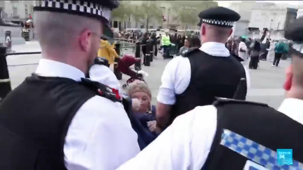 Video thumbnail for Pro-Palestinian rally in London: Over 500 arrested