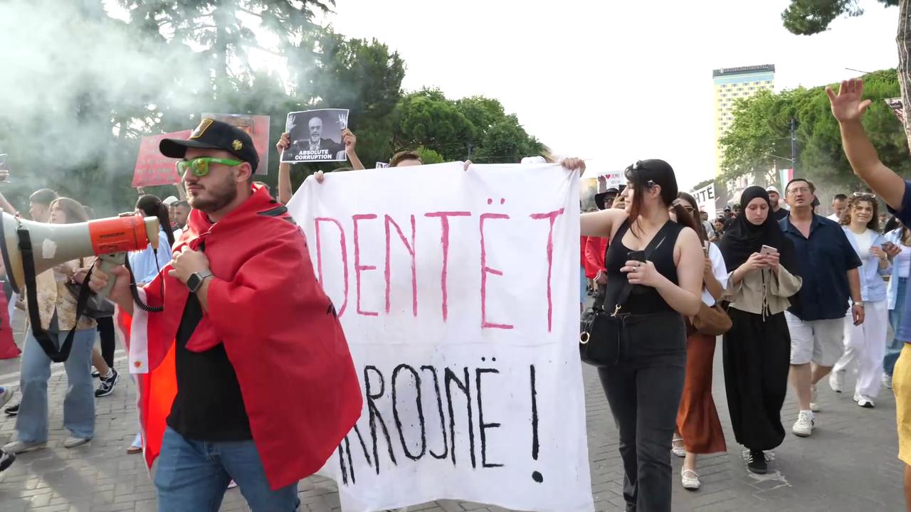 Video thumbnail for Albania: Protests against tourism project tied to Trump’s son-in-law continue for 7th day in Albania.