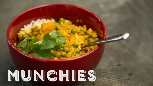 'Video thumbnail for How-To: Make Vegan Curry with Alex Olson'