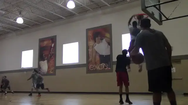 'Video thumbnail for Crazy Dunk Session With CJ :: 9'11 Rim'