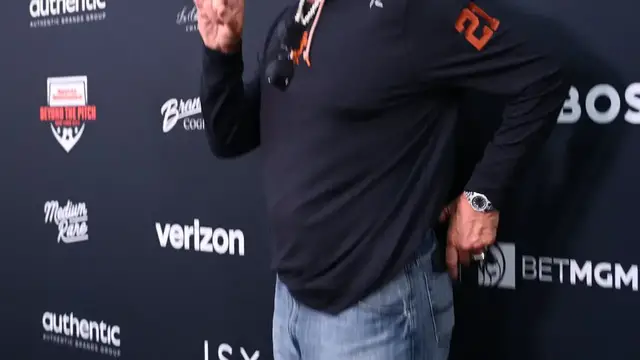 Video thumbnail for NY: Sports Illustrated Beyond the Pitch New York - Arrivals 15.