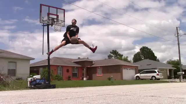 'Video thumbnail for Isaiah Rivera Low Rim Dunk Session :: New Dunks'