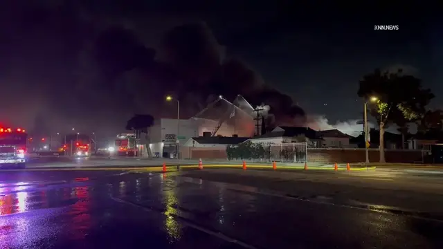Video thumbnail for US, Los Angeles: Gardena Firefighters Respond to Large Warehouse Fire.