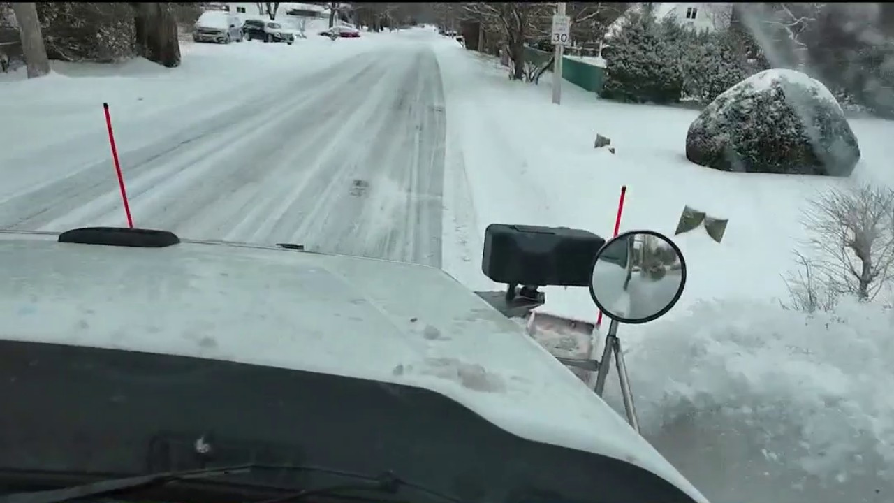 Video thumbnail for Long Island snow cleanup