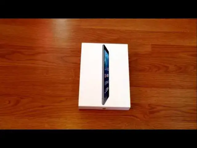 Video thumbnail for iPad Air Unboxing and Initial Hands On