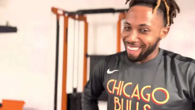 Video thumbnail for ONE OF THE 5 KEYS TO CRAZY BOUNCE! (CORE WORKOUT W/ PRO DUNKER)