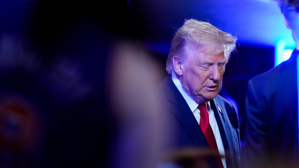 Video thumbnail for Trump booed at NBA Finals game in New York City
