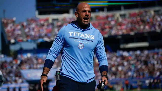 Video thumbnail for Titans' Risky Trade Gamble Puts Future on Draft Picks