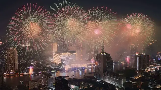 Video thumbnail for Fireworks light up the globe as nations ring in 2026