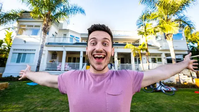 'Video thumbnail for frenchiefries: living in a $10 million faze house mansion'