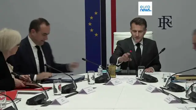 Video thumbnail for France submits new proposal to ban social media for under-15s after failed attempt