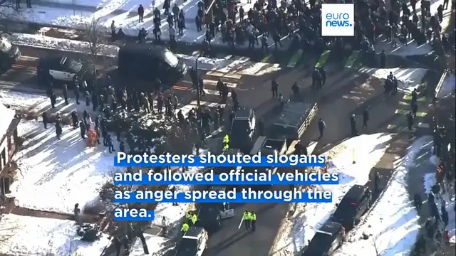 Video thumbnail for Angry protesters throw snowballs after US immigration officer kills driver in Minneapolis