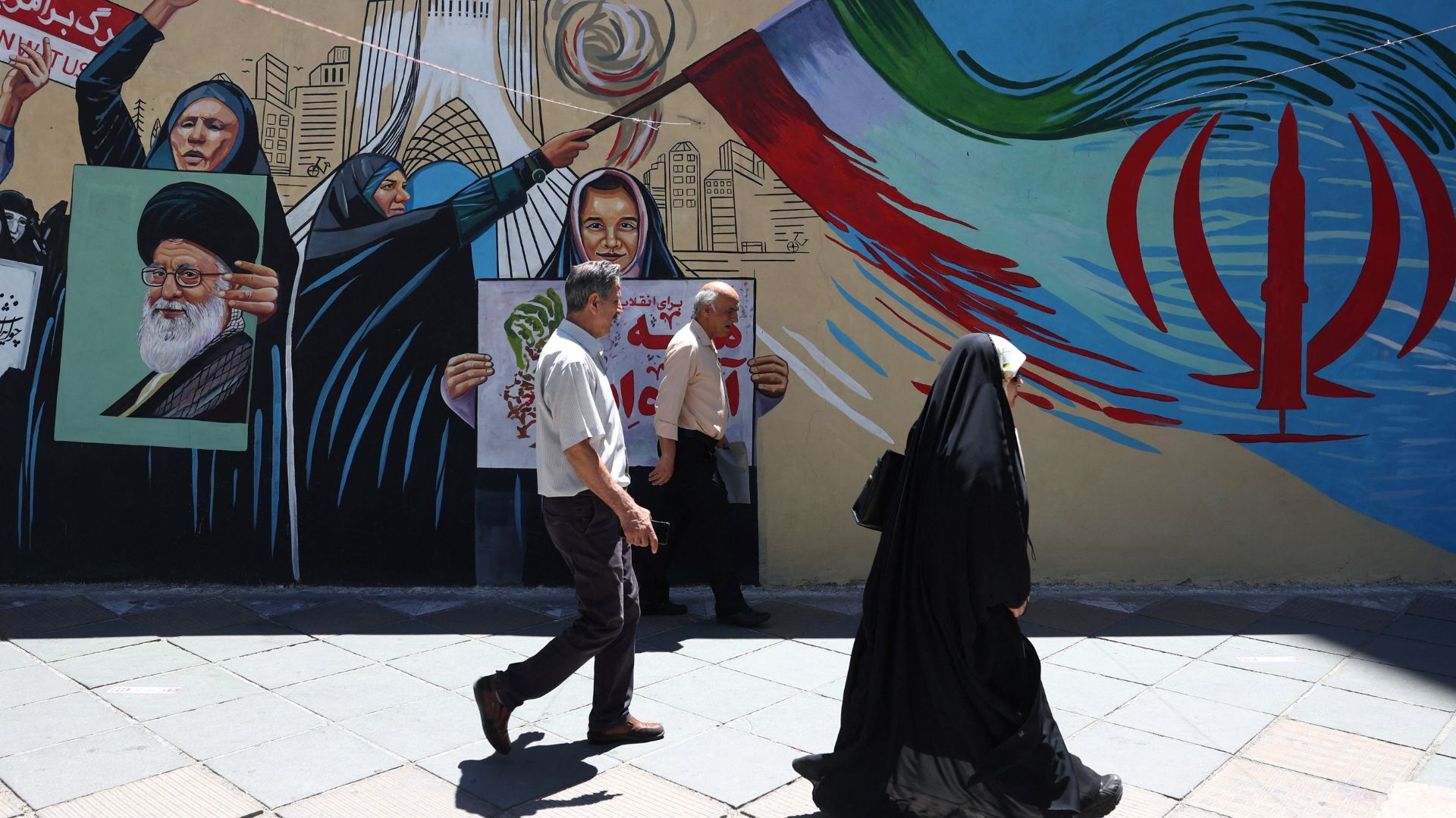 Video thumbnail for Tehran on edge as US-Iran ceasefire talks, war fears disrupt daily life
