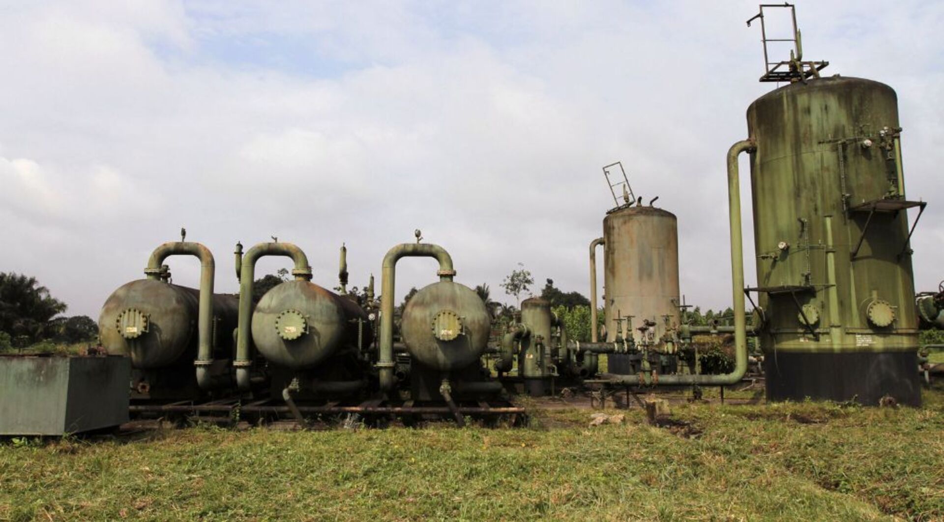 Video thumbnail for Nigeria seeks to resume Ogoniland oil production amid calls for justice