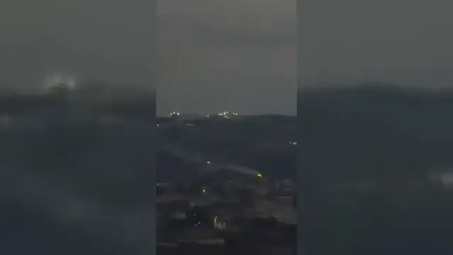 Video thumbnail for Lebanon: Israeli Military Vehicles Advance Into Southern Lebanon Overnight.