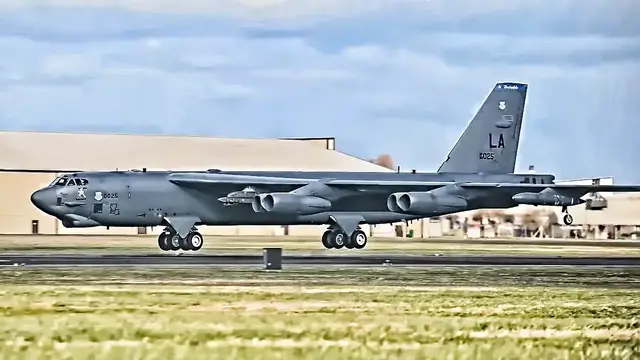 'Video thumbnail for B-52 Bombers Land & Bounce At RAF Fairford (2019)'